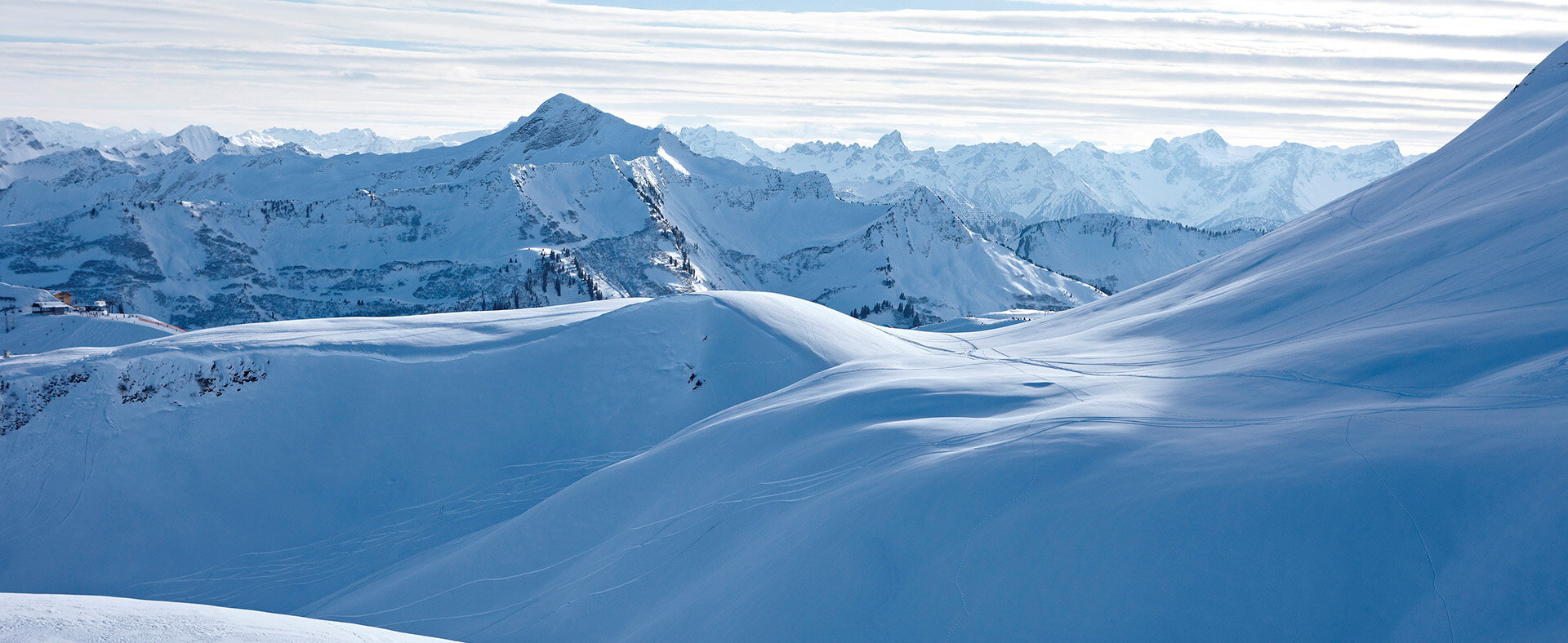 Winter Bergepanorama - Skigebiet Mellau-Damüls (c) Adolf Bereuter - Bregenzerwald Tourismus